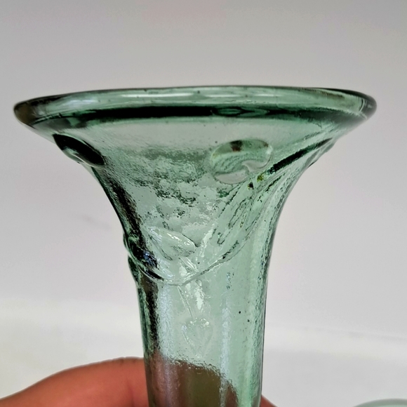 Garden Party handblown Mexican green/pink glass wine/water goblets - Picture 8 of 9